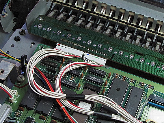 SY77 Keyboard Connectors
