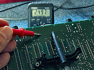 Measuring the Ensoniq SQ-2 Backup Battery